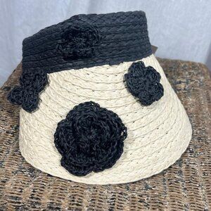 NWT Steve Madden Flora Visor in Black/Cream